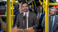 「ニューヨーク市、自滅へのカウントダウン」